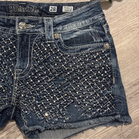 NEW MISS ME - Studded Bling Full Rhinestone Stretch Shorts Size 28 - NWOT - Picture 2 of 11
